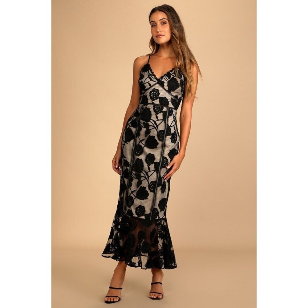 Lulus Alluring Dream Black Floral Mesh Lace Trumpet Midi Dress - Size M